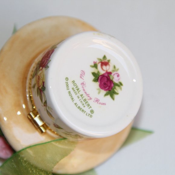 Royal Albert Porcelain Hat 24kt Gold Trinket Box - Picture 7 of 13